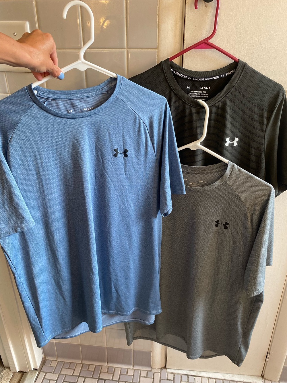 Lot of 3 Under Armour Men’s Short Sleeve Shirts - Blue, Dark Gray, Black, Size L
